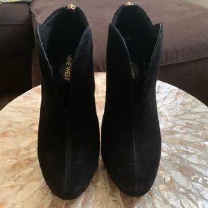 Nine West Suede booties